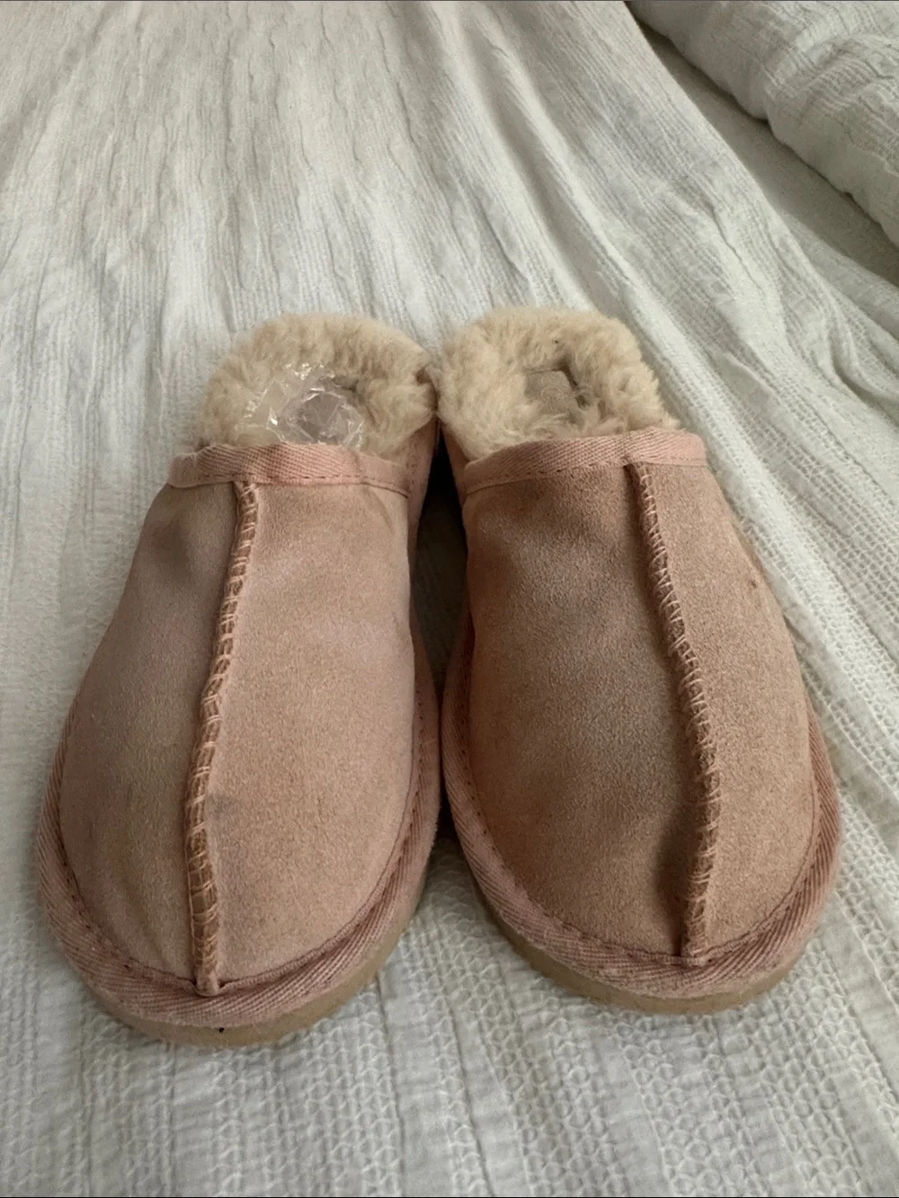 UGG Kids Blush Suede Shearling Slip-On Slippers size 2